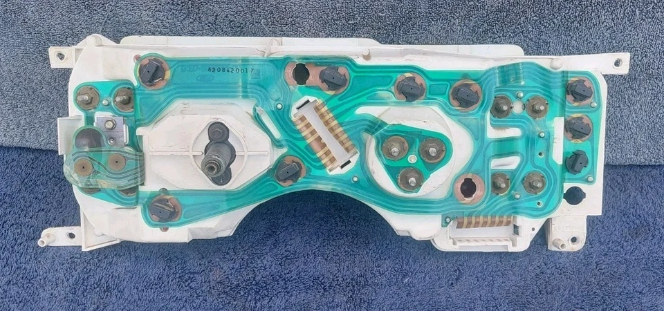 Cuadro medidor velocímetro 83 84 1985 1986 Ford Mustang 7 k velocímetro E4ZX-10C956-A 93 k Foto 3 de 3