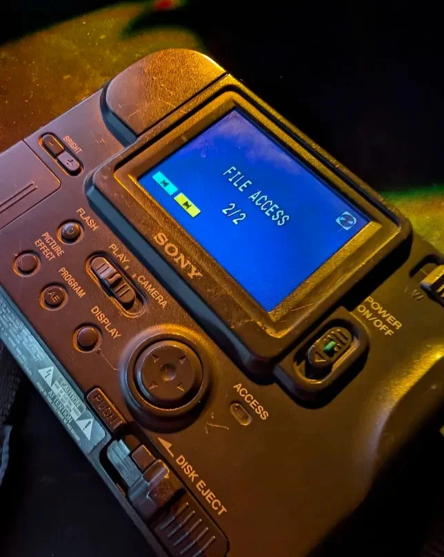 Sony Mavica MVC-FD73 Digital Camera 0.4MP – Tested + Floppy Disk - Image 4 of 4