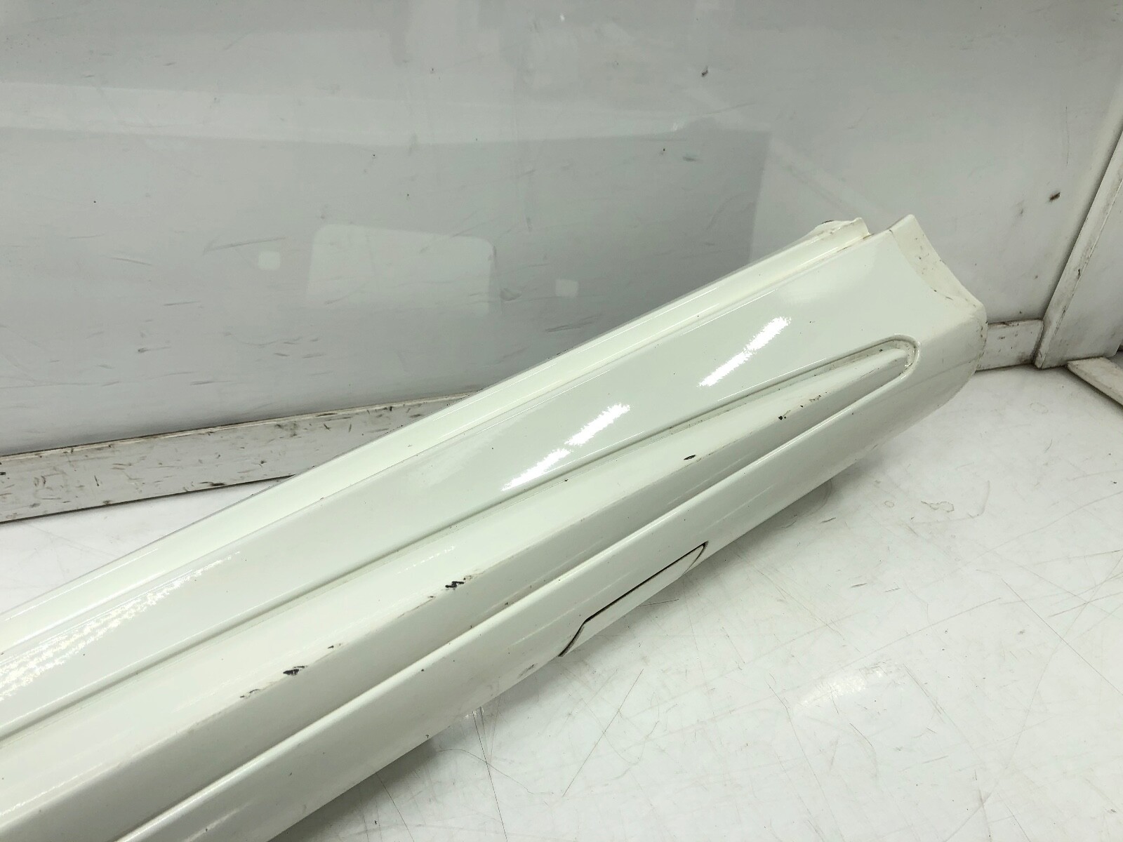 MERCEDES BENZ Cla250 OEM Left Driver Side Rocker Molding Genuine