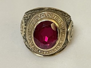 Vintage 1969 Cornell University Class Ring 10k Gold Size 7.5 Nice