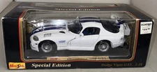 Maisto  Dodge Viper GT2 Special Edition GTSR White With Blue Stripes