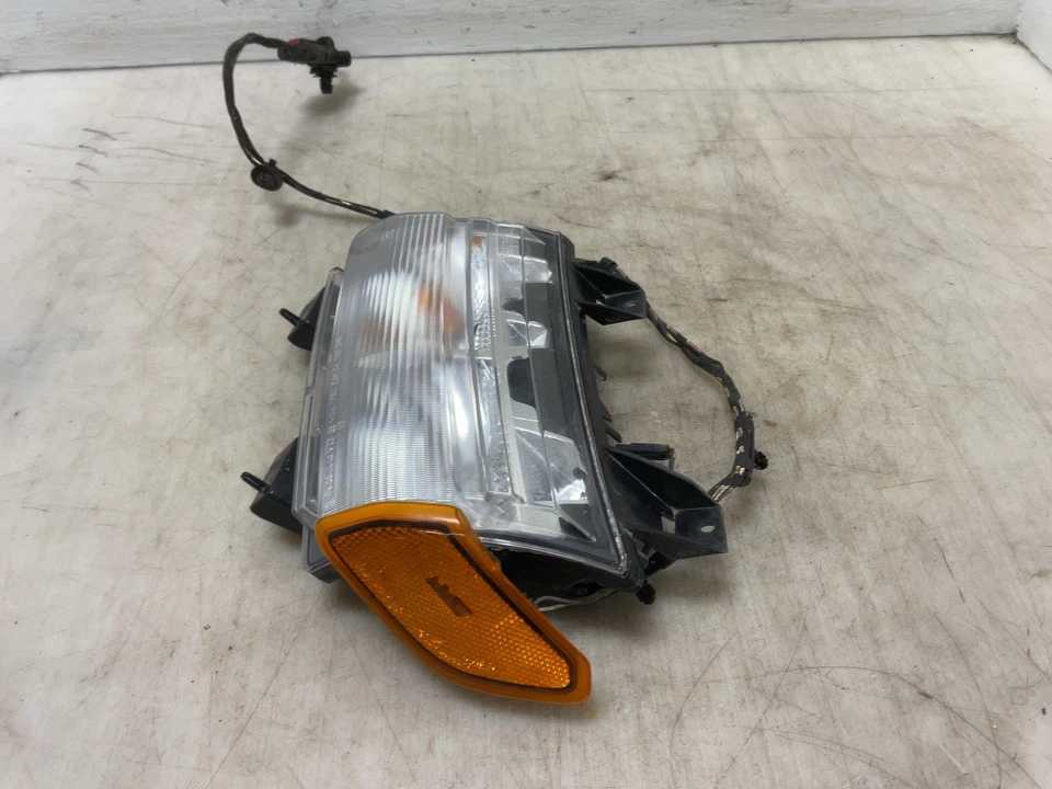 Jeep JT Gladiator OEM Driver Left Headlight Halogen 55112873AE 2020-2023 060840 - Image 3 of 4