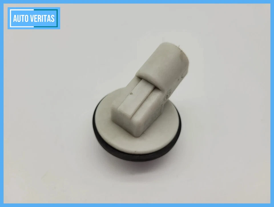 Renault/Dacia Logan (LS) lamp carrier turn signal L/R 6001548131 - Image 4 of 4