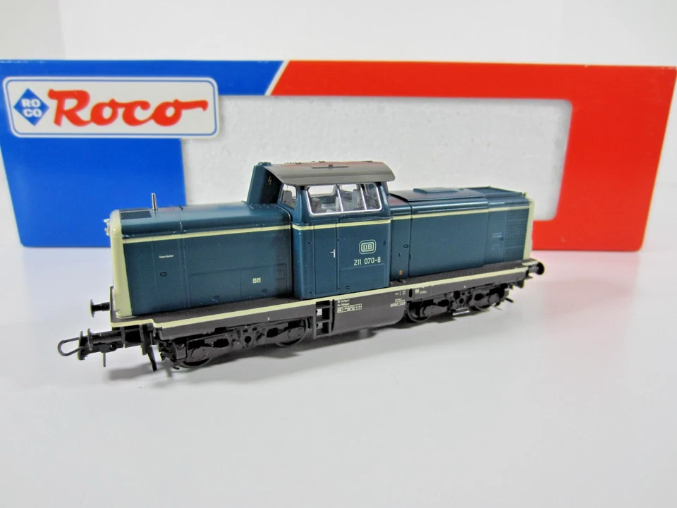 Roco 43648 Deutsche Bahn Class V 100 Diesel-Hydraulic Locomotive - Image 2 of 4