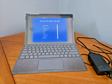 Microsoft Surface Pro 5 1796 12.3 i7-7660U 16...