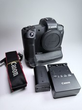 Canon EOS R 30.3MP W/ BG-E22 2x LP-E6 SC 8000 Excellent Condition EOS R