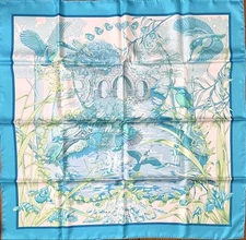 Hermes Scarf Stole Au bord de l'eau Blue Green Animal Floral Silk Auth New 90 cm