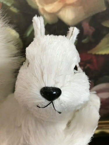 Handmade White Straw SQUIRREL Standing Figure Bushy Real Fur Tail 9x8 inch - Picture 4 of 7