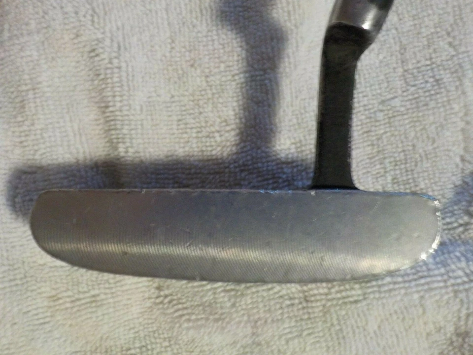 A "Used" Pro Select 402 "Navigator" Blade Style Putter with Graphite Shaft! - Image 2 of 4