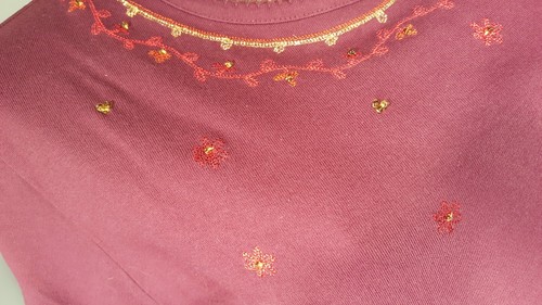 Vintage 70's 80's Needlepoint T-Shirt with Beads Purple Red Color Short Sleeve - Picture 5 of 11
