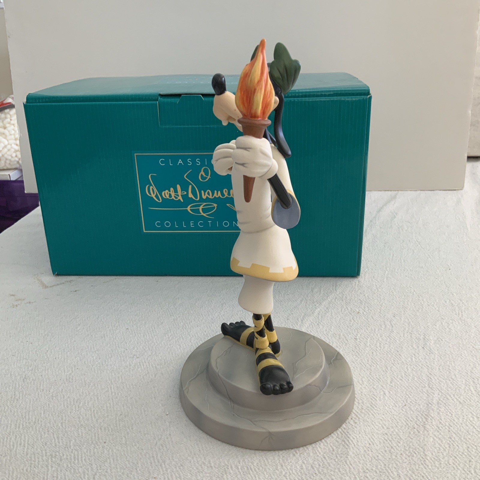 WDCC Olympic Champ’s Goofy “Torchbearer” N.L.E.