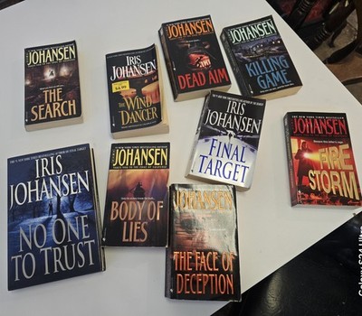 Lot of 9 IRIS JOHANSEN Paperback Books, Suspense Thriller Mystery Crime Novels