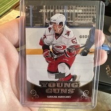 Upper Deck 2010-11 Young Guns Rookie Jeff Skinner #211 Carolina Hurricanes