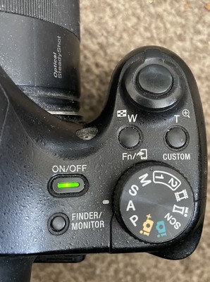 Sony Cyber-shot DSC-HX400V 20.4MP Digital Bridge Camera Sony Cyber-shot DSC-HX400V 20.4MP Digital Bridge Camera