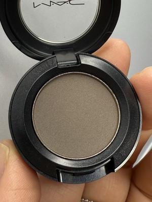 NIB MAC Eye Shadow BRUN Satin