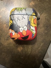 airpod case 1st gen Comes With Case