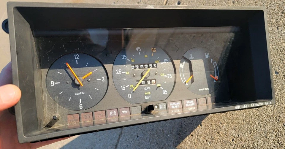 Cuadro de instrumentos Volvo 240 1981-1985 DL reloj sin probar 242 244 245 r0,960 Foto 2 de 4