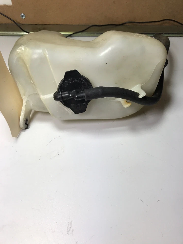 2005 - 2010 丰田 Scion TC 冷却液水库 #6 — 第 4/4 张图片
