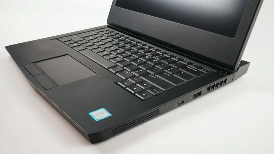 Alienware Gaming Laptop, i7 Quad Up To 3.8 32GB RAM 512GB SSD 13.3"  Geforce GTX - Image 2 of 4