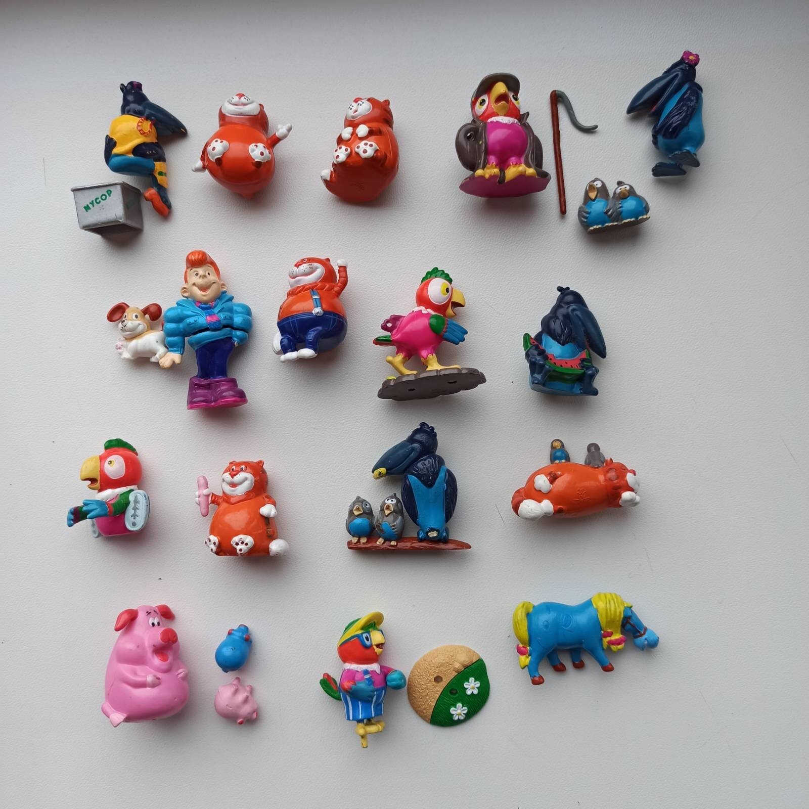 Parrot Kesha Returning the Stray Parrot 2003 Landrin Kinder Sorpresa RARO