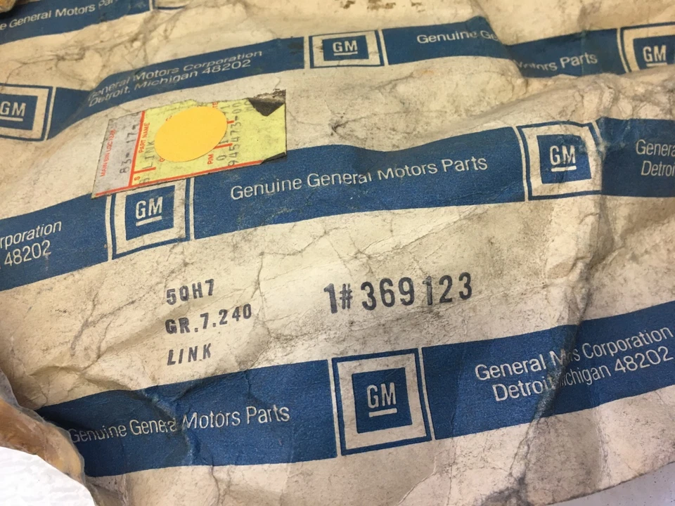 GM NOS 1976-87 Chevette 1982-87 Pontiac T1000 Front Stabilizer Shaft Link 369123 - Image 2 of 4