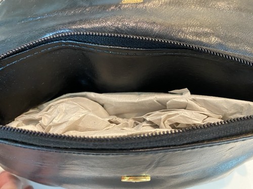 Small Black Leather Vintage Gucci Shoulder Bag - Picture 8 of 8