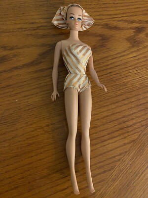 Vintage Fashion Queen Barbie With Case-Wigs/braids, Long Gloves, Shoes, Hangers