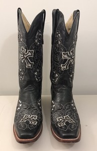 cowboy boots with roses
