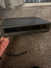 Hitachi M281 DA4 VHS VCR Player