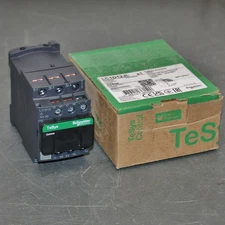 Schneider IEC Contactor LC1D12JL, 12 A, 7.5 HP, 480V AC, 100kA, 3 PH, 12VDC Coil