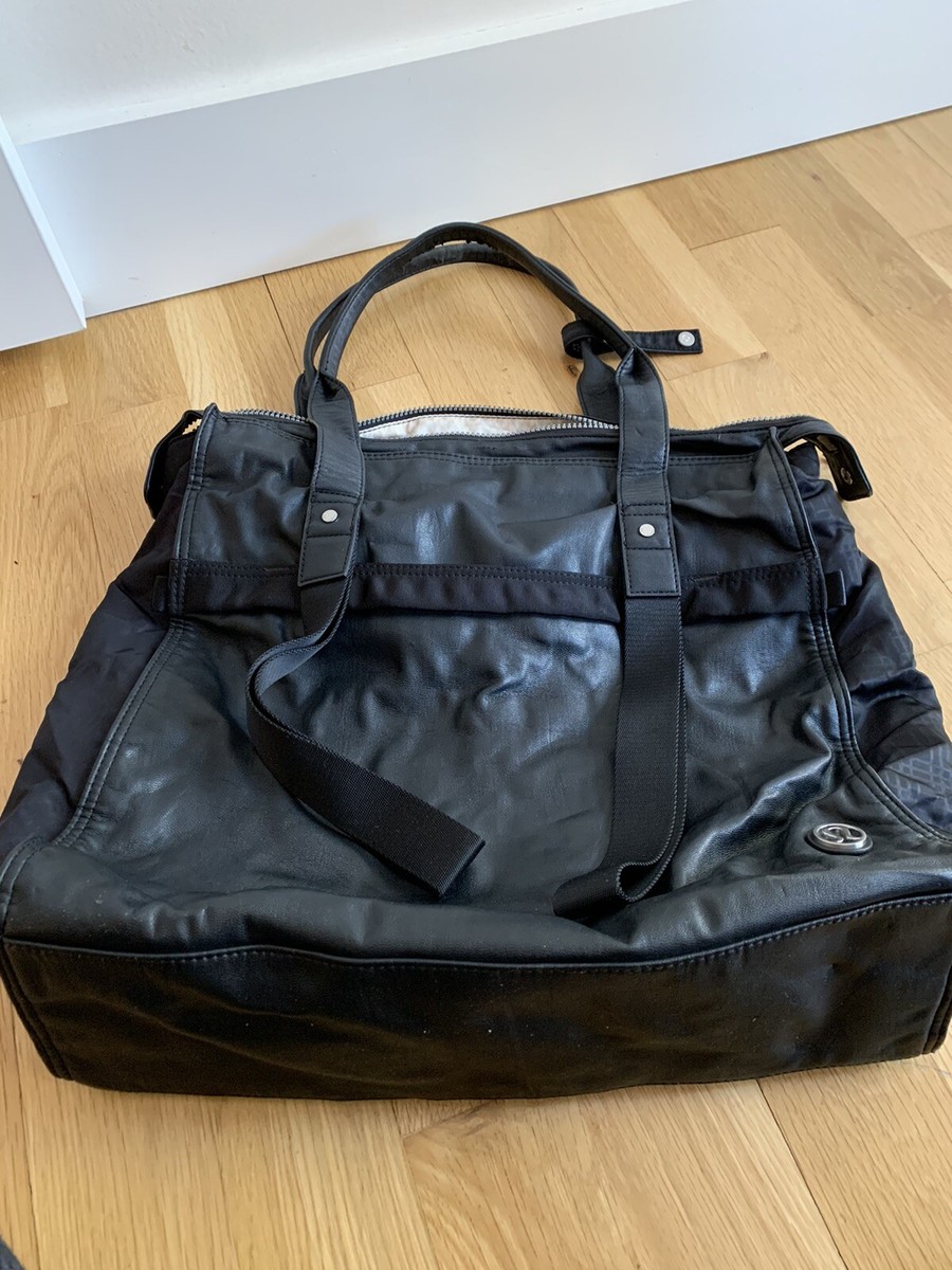 lululemon bliss bag Amazon.com: Everywhere Belt Bag, 1L (Blissful Pink) : Clothing, Shoes & Jewelry and fixed paracord strap technical apparel + athletic shoes