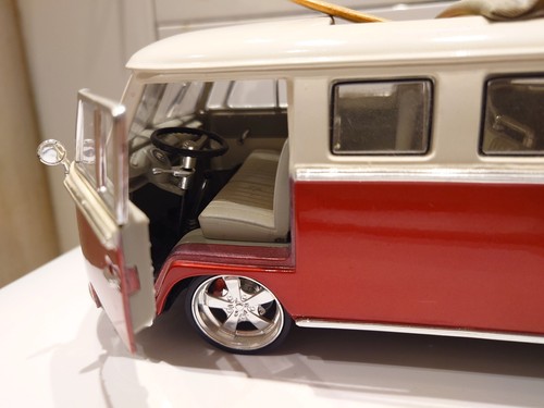 MODIFIED 1:18 WELLY VW SAMBA MICRO BUS CAMPER DIECAST SURFER - Picture 6 of 11