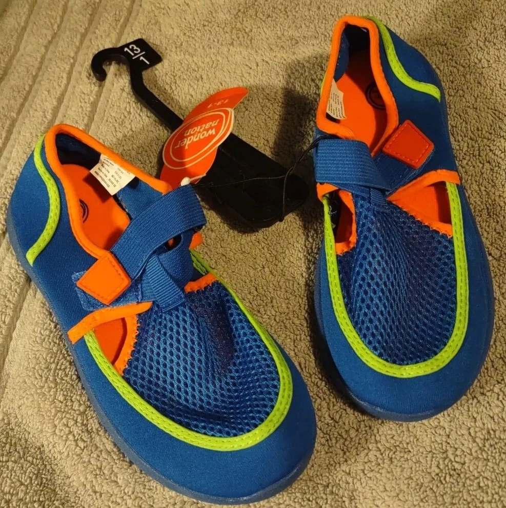 NWT Wonder Nation Boys Sz 13 1 Comfort Slip Resistant Water