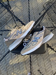 new balance 990v4 foot locker