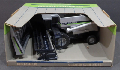 Scale Models Deutz-Allis R6 Gleaner Combine Two Heads 1/24 Scale #406 Die-Cast