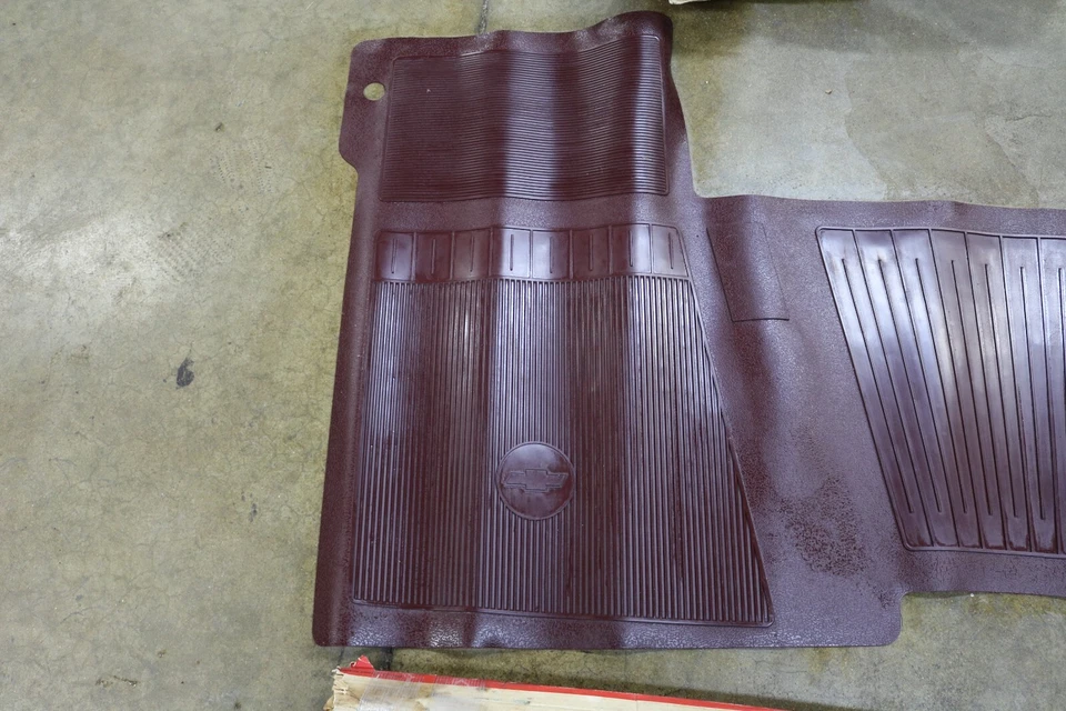 1967 CHEVROLET IMPALA CAPRICE BELAIR NOS FT & R GM MAROON NOS FLOOR MATS986996 - Image 2 of 4