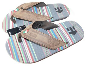 etnies flip flops