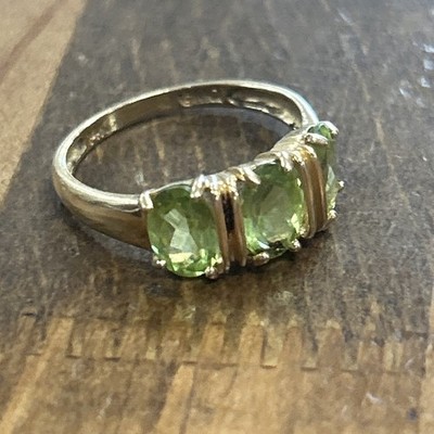 MQ 14k Gold Ring 3 ovale natürliche Peridot Steine Größe 7 2,51 Gramm