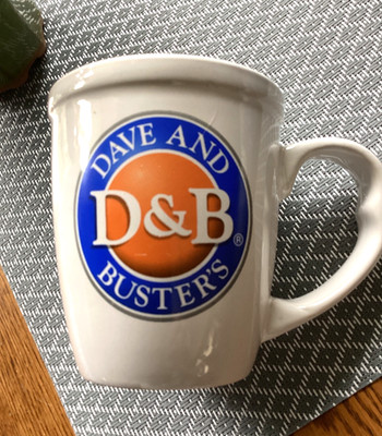 $$   DAVE & BUSTERS LARGE MUG,  COFFEE, TEA 16oz,  Very sturdy collectible