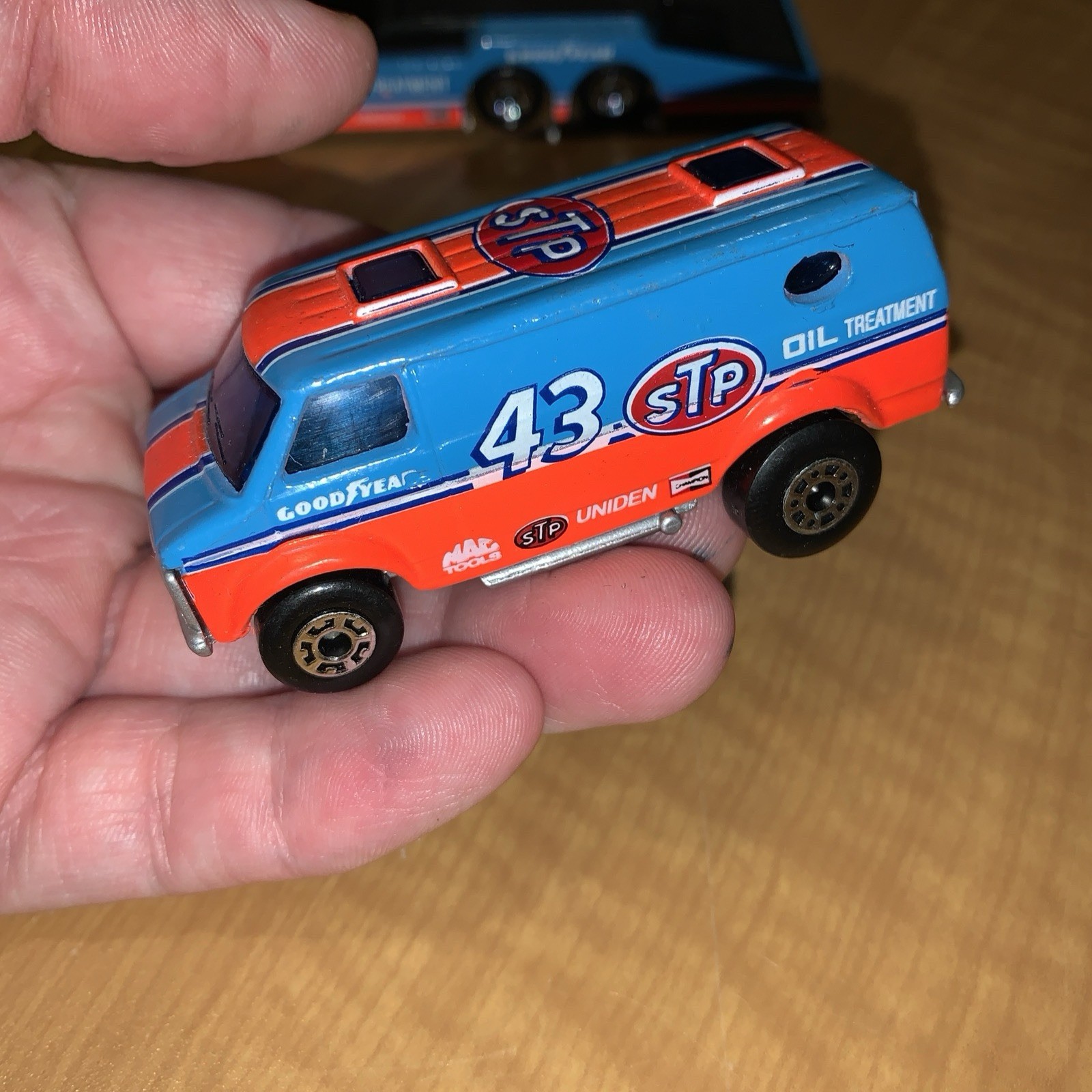 Picture 2 of 11