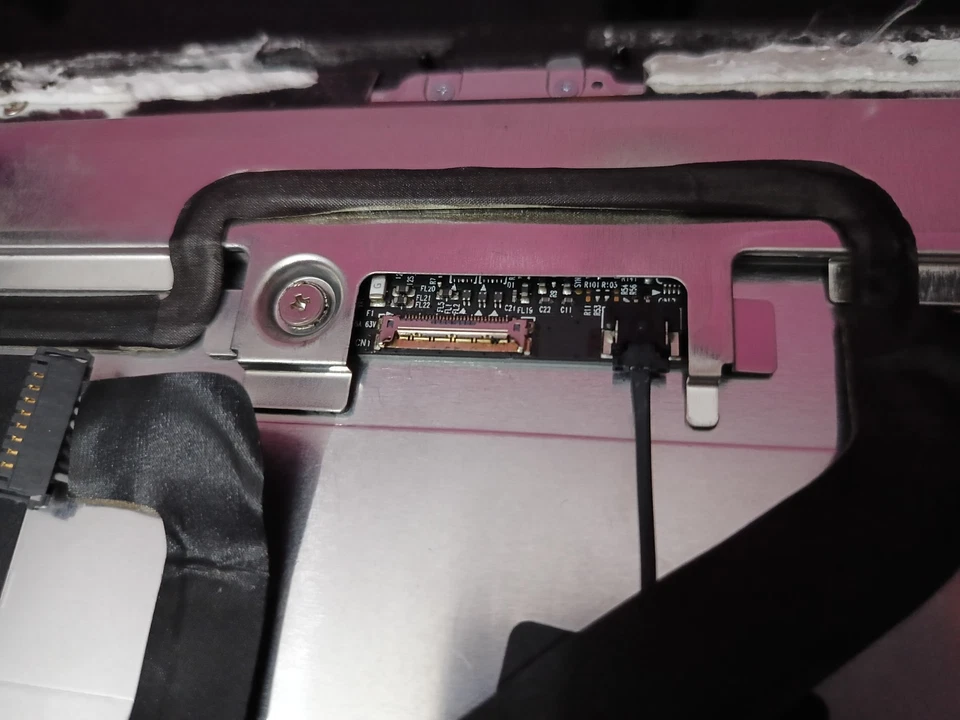 LCD APPLE iMAC A1418 21"LM215WF3 SD D1 LG DISPLAY BROKEN CORNER OF FRAME WORK - Image 3 of 4