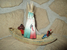DDR, Indianerboot-Holz ohne Mast u. Segel, dafür Zelt u. 2 Indianer, bitte lesen