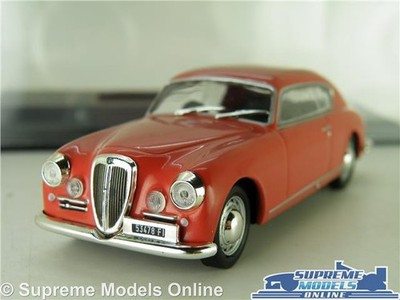 LANCIA AURELIA MODELLAUTO 1953 ROT MASSSTAB 1:43 IXO 2 TÜRIG + KOFFER ITALIENISCHER OLDTIMER K