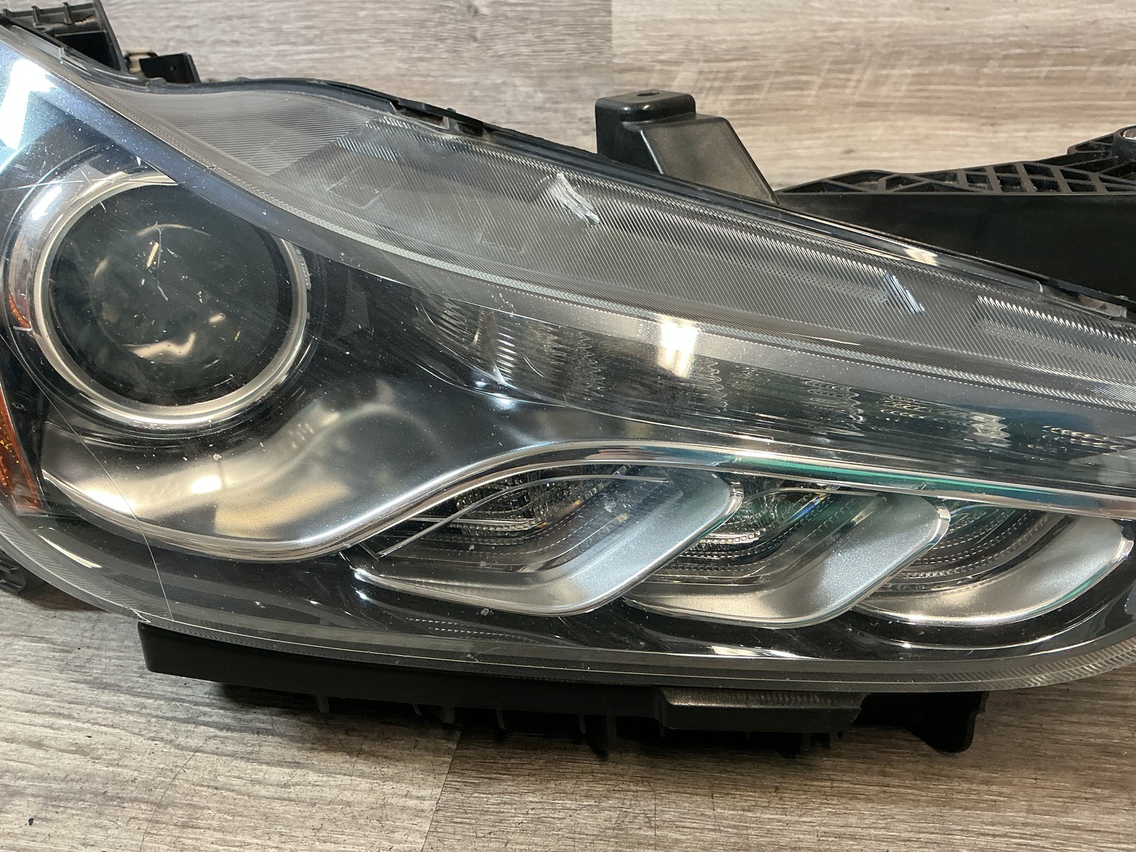 Maserati Ghibli 2020 Headlight