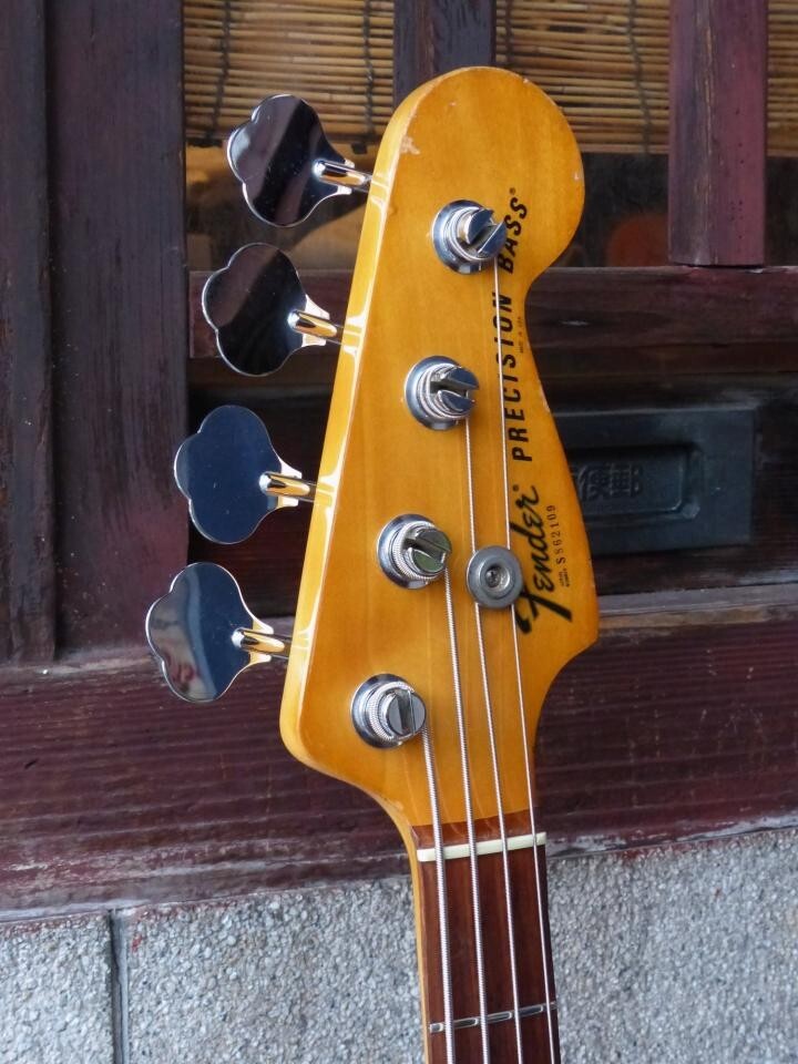 1978 Fender Precision Bass Olympic White w/ Signature Ash