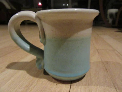 CL/CHATHAM STONEWARE POTTERY MUG/BLUE/SIGNED!
