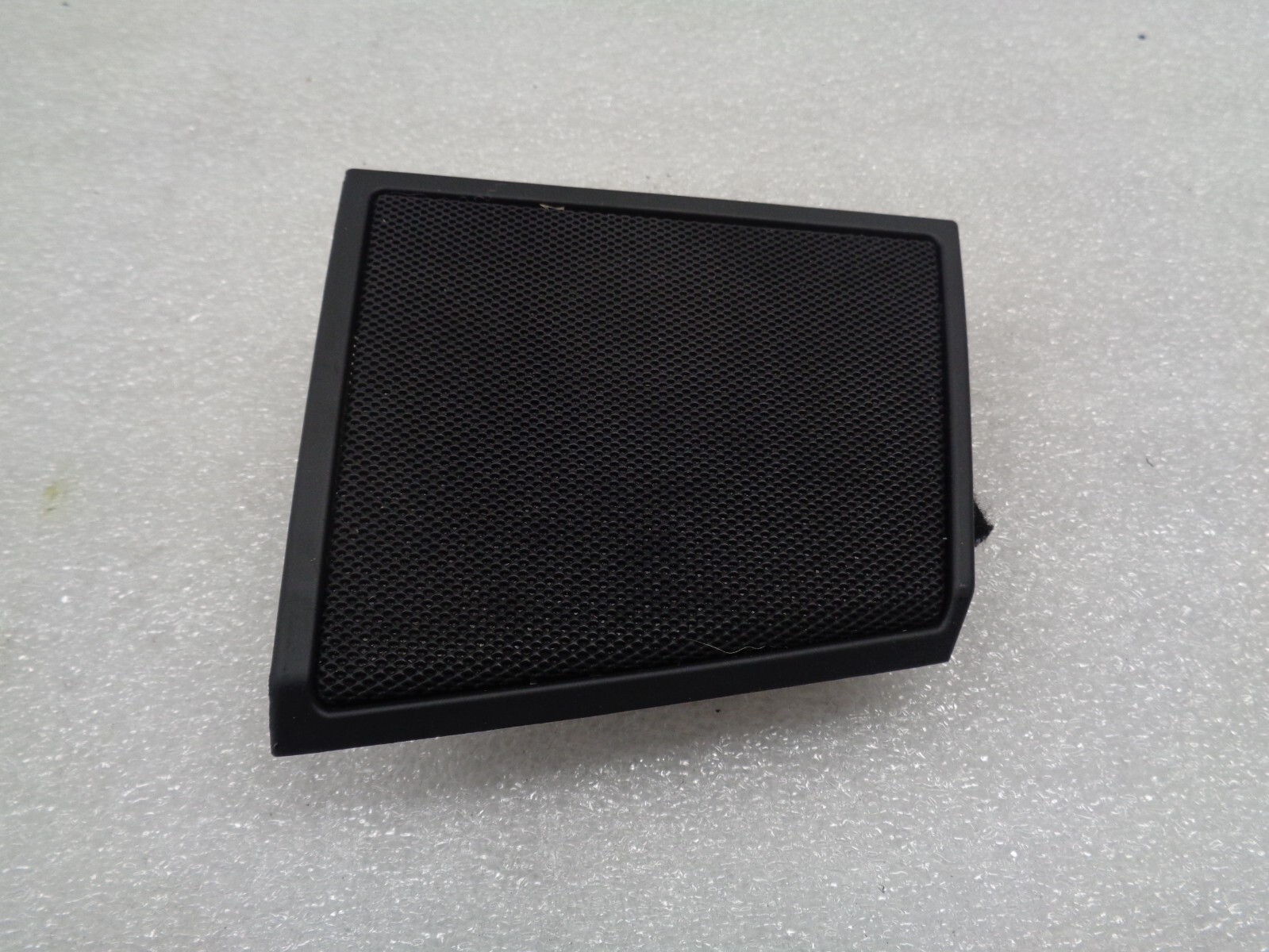 14-17 Maserati Ghibli Front Left Driver Dash Tweeter Speaker Cover OEM AK2308327