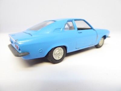 3 RARES MODÈLES Opel Manta A de Pilen ou Artec au 1:43 avec boite d'origine D EUR 68,00 - FR 3 RARES MODÈLES Opel Manta A de Pilen ou Artec au 1:43 avec boite d'origine D EUR 68,00 - FR