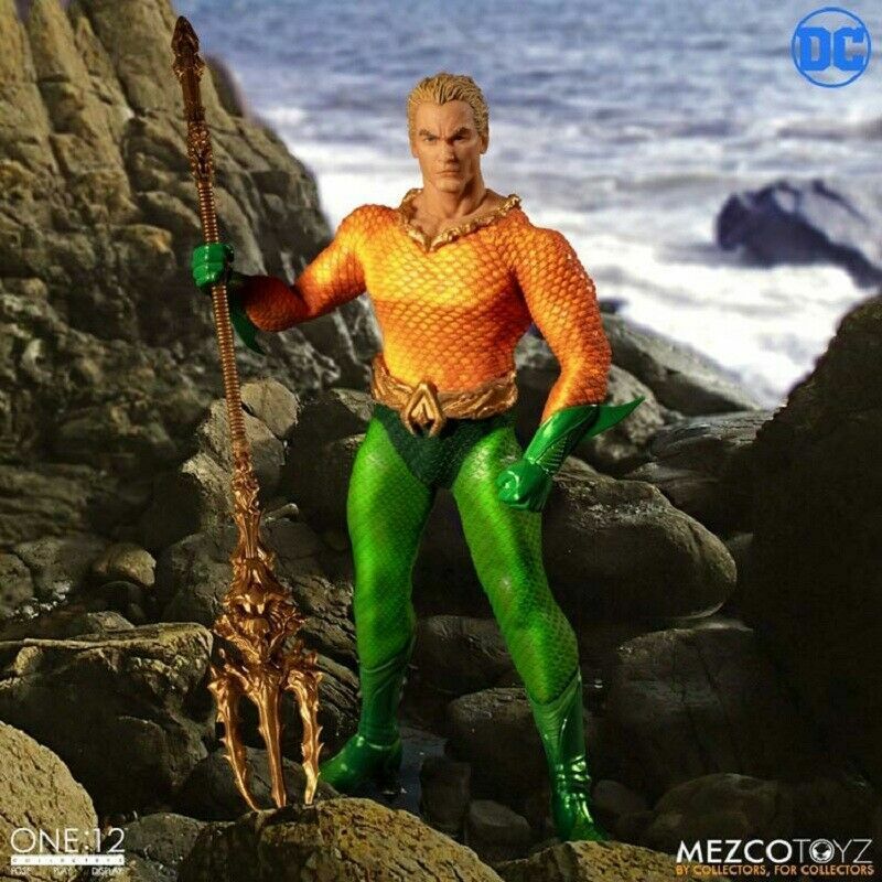 Mezco Toyz One:12 DC Comic Aquaman 1/12th Action Figure New Hot