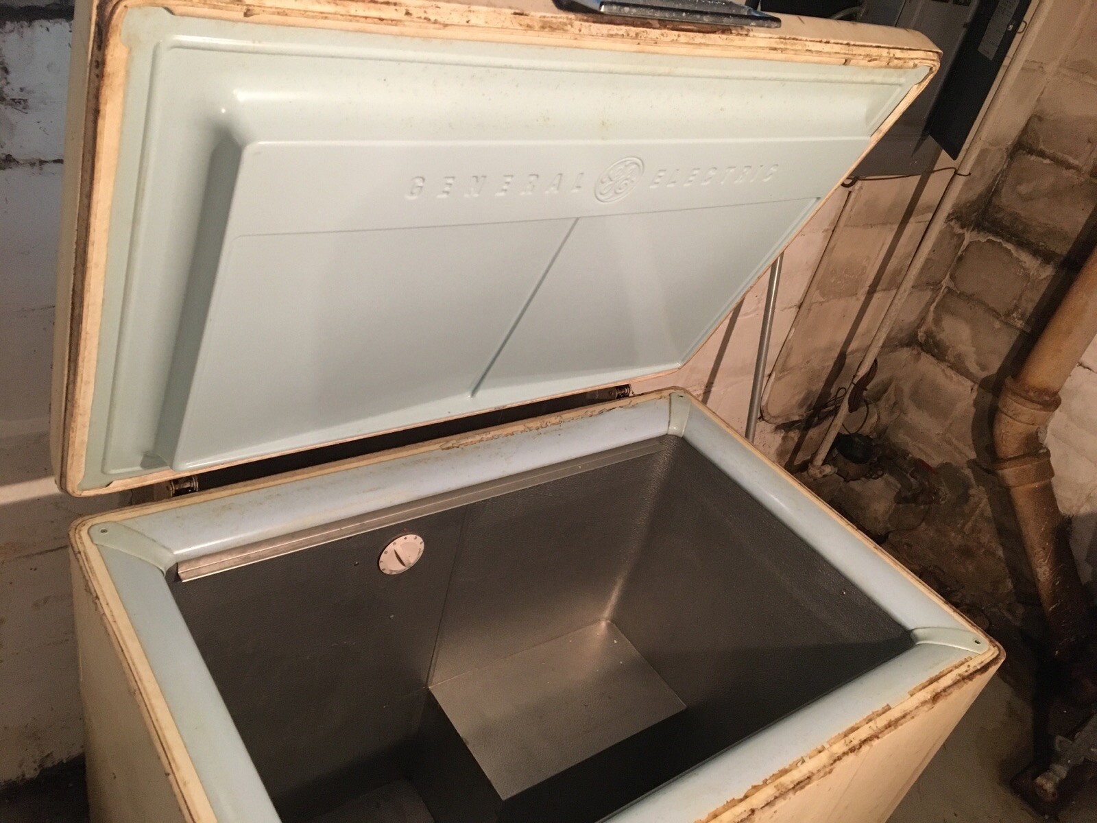 Vintage General Electric Frigidaire Refrigerator and Chest Freezer eBay